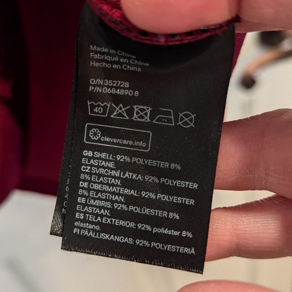 Short Red Velvet Dress from H&M - Picture 6 of 6